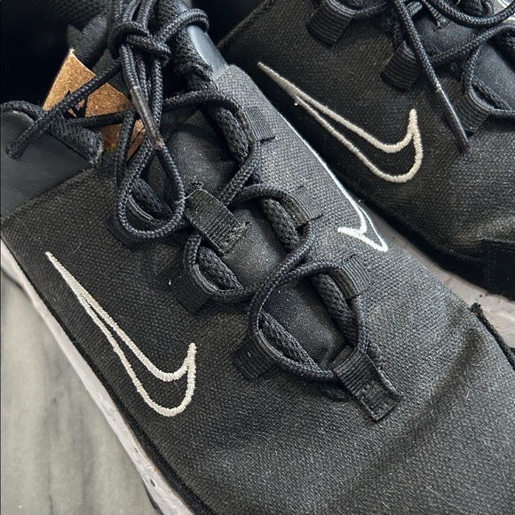 Nike 10 Crater Remixa
Black Dark Smoke Grey White (Women's) - Picture 10 of 14